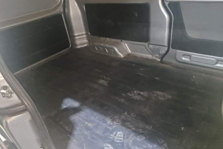 Used Jinbei Hiace X30 2019 1.5L Van Standard Model China VI SWC15M Left Rear Seat