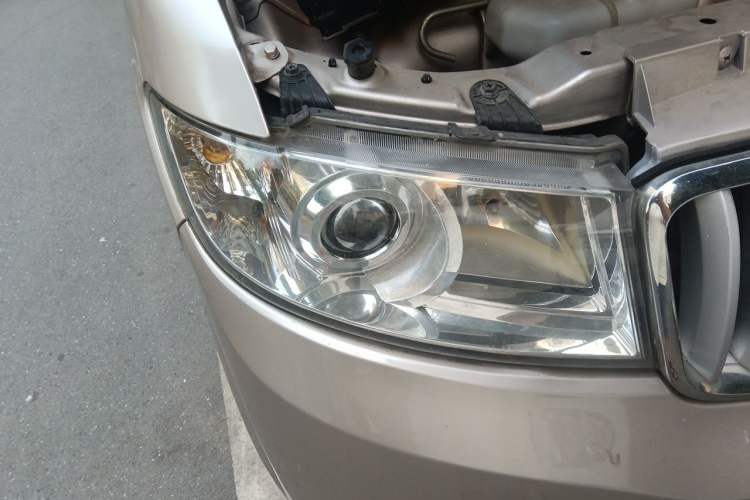 Used Jinbei Hiace X30 2019 1.5L Comfort Edition China VI SWC15M Right Front Headlight