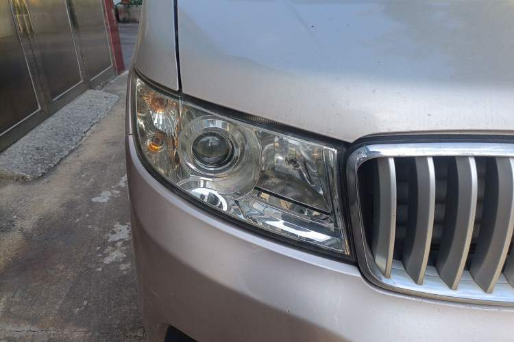 Used Jinbei Hiace X30 2019 1.5L Van Comfort Model China VI SWC15M Right Front Headlight