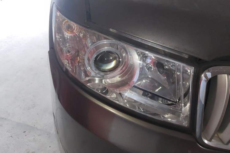 Used Jinbei Hiace X30 2019 1.5L Comfort Edition China VI SWC15M Right Front Headlight