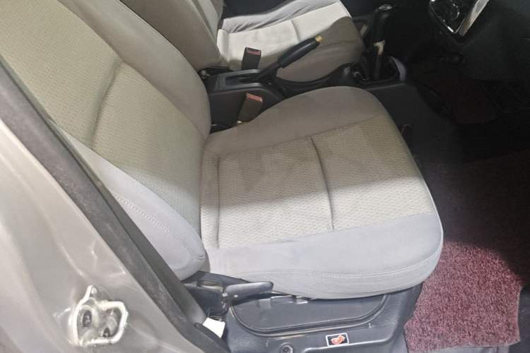 Used Jinbei Hiace X30 2019 1.5L Van Standard Model China VI SWC15M Right Front Seat
