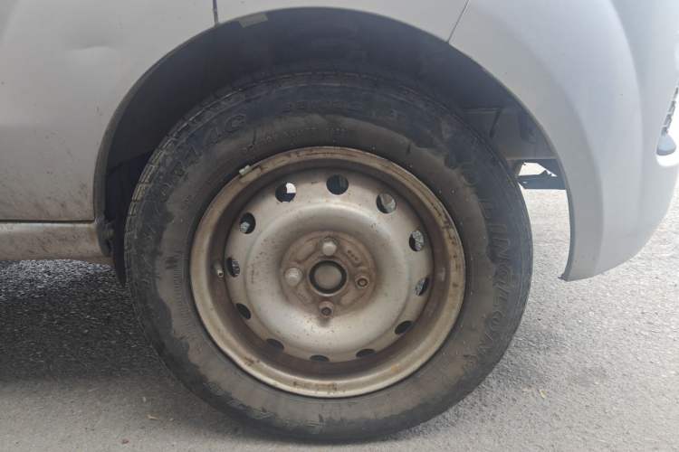 Used Jinbei Hiace X30  Right Front Wheel Hub