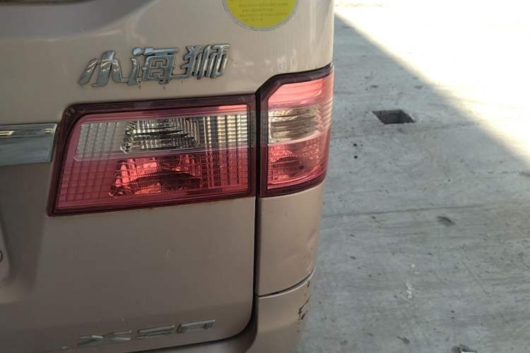 Used Jinbei Hiace X30 2019 1.5L Comfort Edition China VI SWC15M Right Rear Taillight