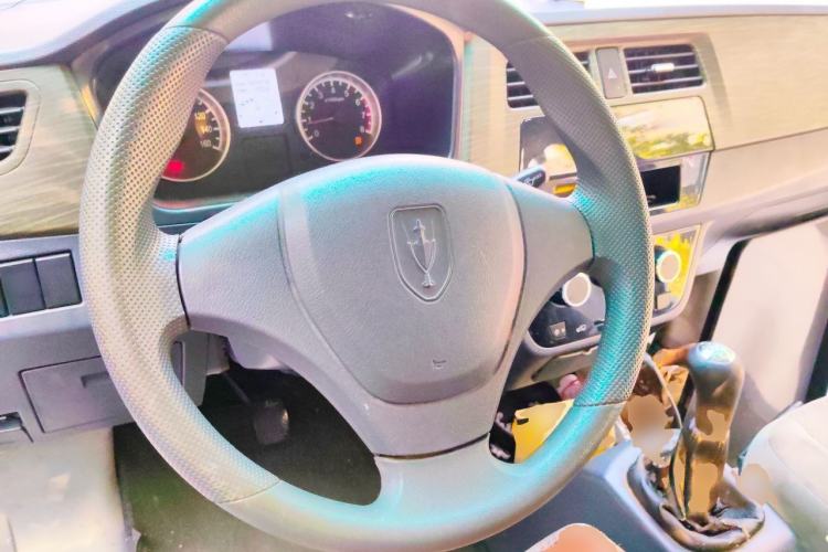 Used Jinbei Hiace X30 2019 1.5L Standard Version China VI SWC15M Steering Wheel