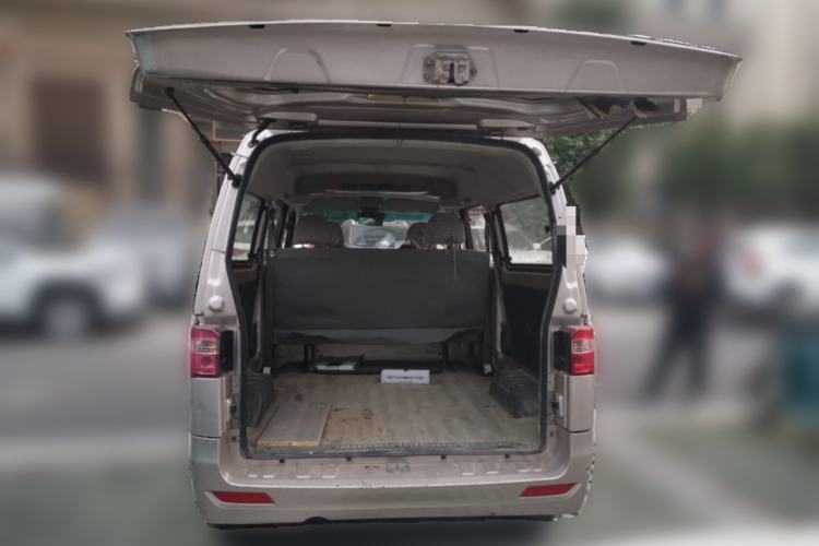 Used Jinbei Hiace X30 2019 1.5L Van Comfort Model China VI SWC15M Trunk