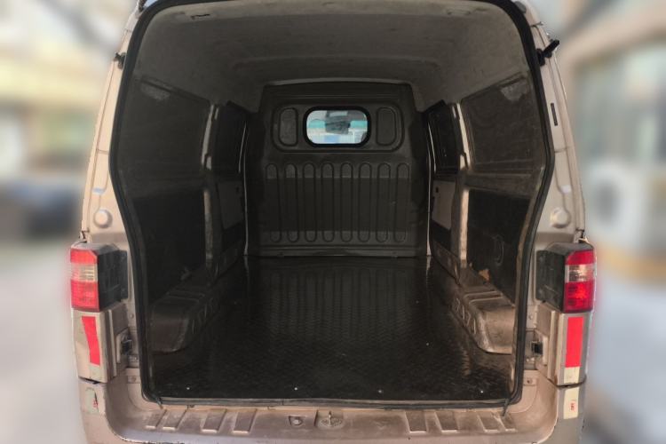 Used Jinbei Hiace X30 2019 1.5L Van Standard Model China VI SWC15M Trunk