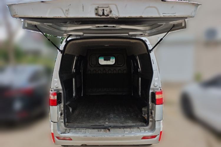 Used Jinbei Hiace X30 2019 1.5L Van Comfort Model China VI SWC15M Trunk