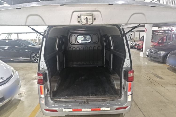 Used Jinbei Hiace X30 2019 1.5L Van Standard Model China VI SWC15M Trunk