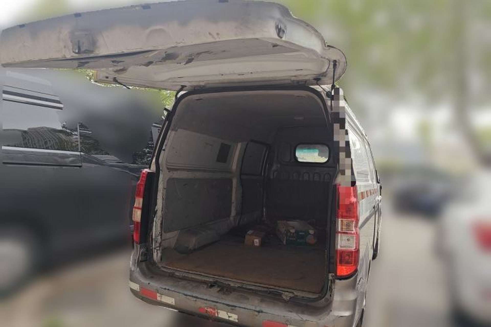 Used Jinbei Hiace X30  Trunk