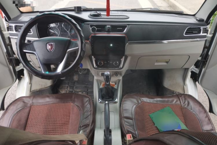 Used Jinbei Hiace X30 2019 1.5L Van Standard Model China VI SWC15M Center Console