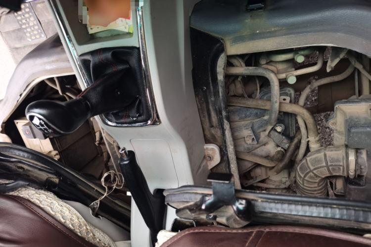 Used Jinbei Hiace X30 2019 1.5L Van Standard Model China VI SWC15M Engine Bay