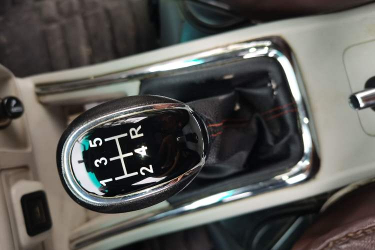 Used Jinbei Hiace X30 2019 1.5L Van Standard Model China VI SWC15M Gear Lever