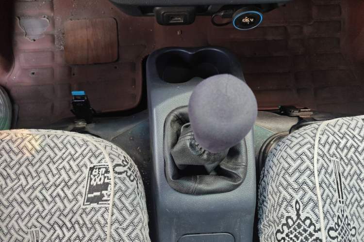 Used Jinbei Hiace X30  Gear Lever