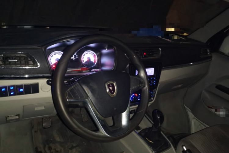 Used Jinbei Hiace X30 2019 1.5L Van Comfort Model China VI SWC15M Interior 2