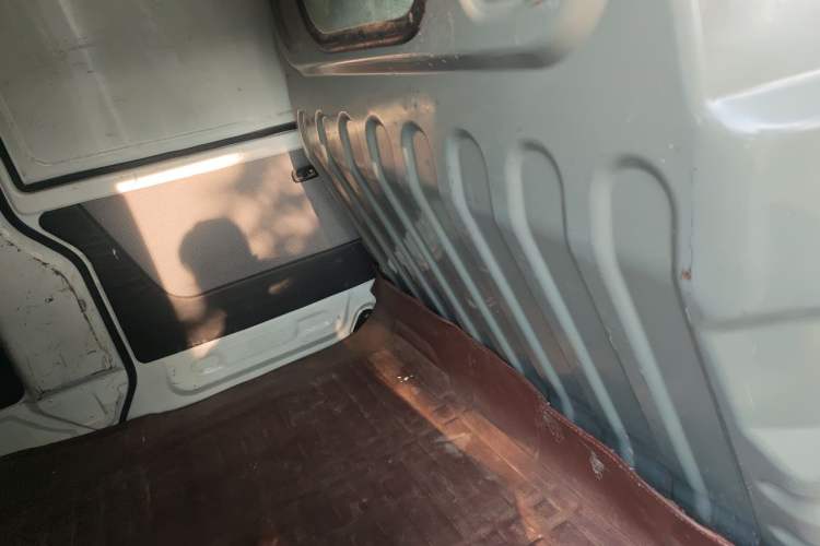Used Jinbei Hiace X30 2019 1.5L Van Comfort Model China VI SWC15M Left Rear Seat