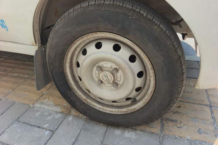 Used Jinbei Hiace X30 2019 1.5L Standard Version China VI SWC15M Right Front Wheel Hub