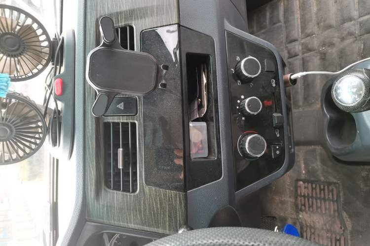 Used Jinbei Hiace X30 2020 1.5L Super-Comfortable Version China VI Standard SWC15M Audio And AC Panel