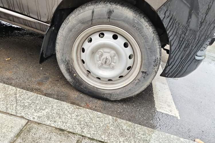 Used Jinbei Hiace X30 2020 1.5L Super-Comfortable Version China VI Standard SWC15M Exterior 1