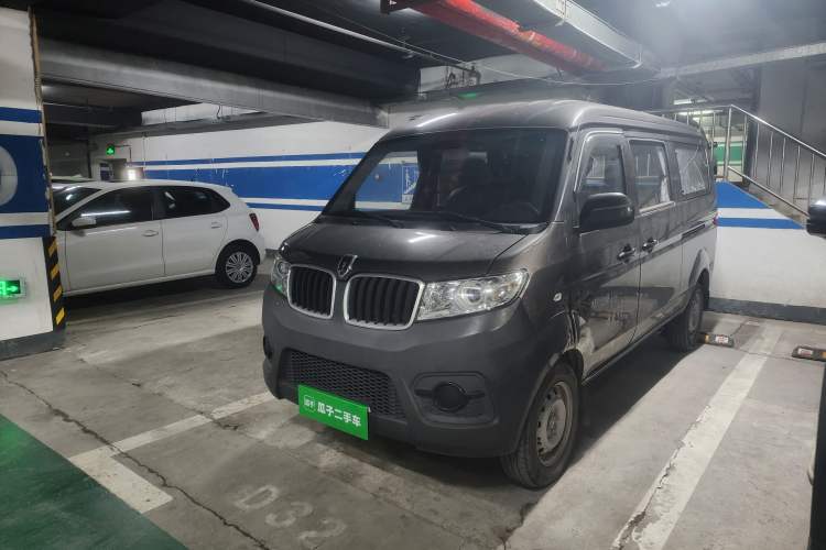 Used Jinbei Hiace X30 2020 1.5L Super-Comfortable Version China VI Standard SWC15M Exterior 3