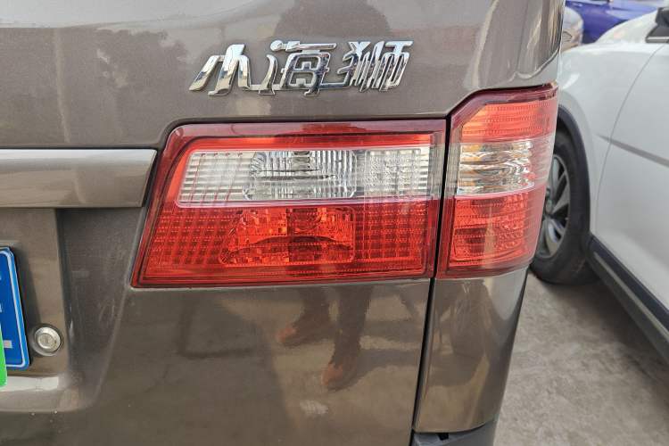 Used Jinbei Hiace X30 2020 1.5L Super-Comfortable Version China VI Standard SWC15M Exterior 6
