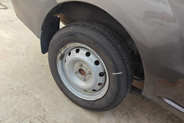 Used Jinbei Hiace X30 2020 1.5L Super-Comfortable Version China VI Standard SWC15M Exterior 8