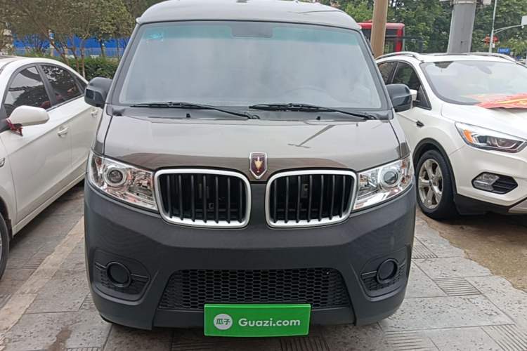 Used Jinbei Hiace X30 2020 1.5L Van Super-Enjoyment Model China VI Standard SWC15M Front