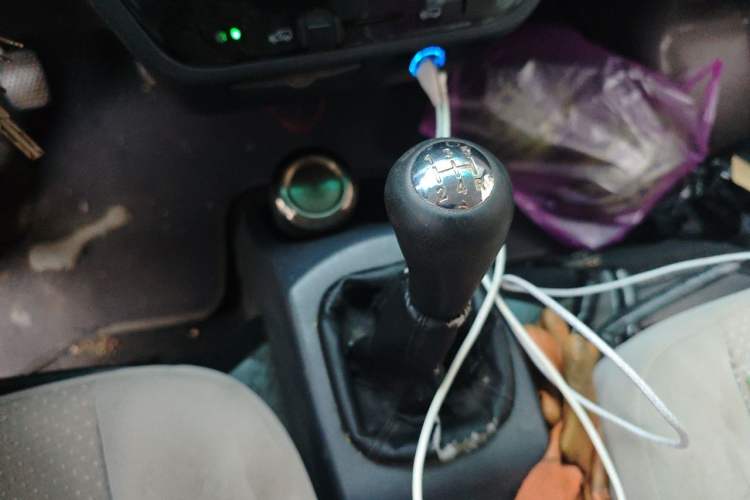 Used Jinbei Hiace X30 2020 1.5L Super-Comfortable Version China VI Standard SWC15M Gear Lever