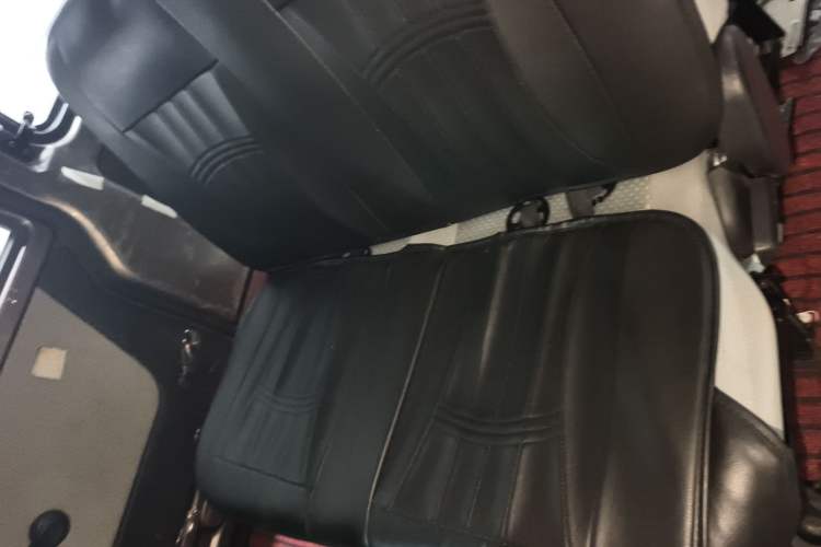Used Jinbei Hiace X30 2020 1.5L Super-Comfortable Version China VI Standard SWC15M Interior 4