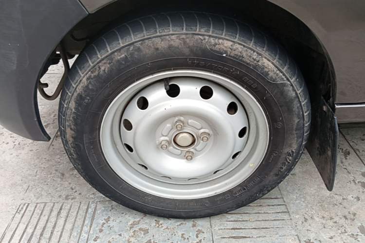 Used Jinbei Hiace X30 2020 1.5L Van Super-Enjoyment Model China VI Standard SWC15M Left Front Wheel Hub