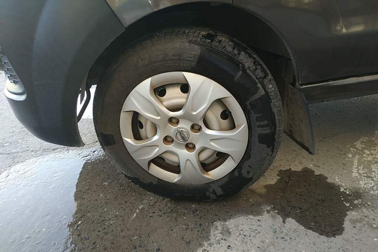 Used Jinbei Hiace X30 2020 1.5L Super-Comfortable Version China VI Standard SWC15M Left Front Wheel Hub