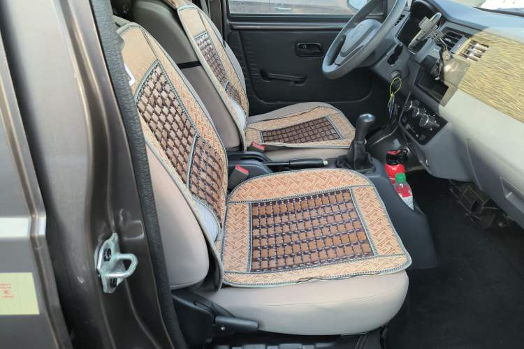 Used Jinbei Hiace X30 2020 1.5L Van Super-Enjoyment Model China VI Standard SWC15M Right Front Seat