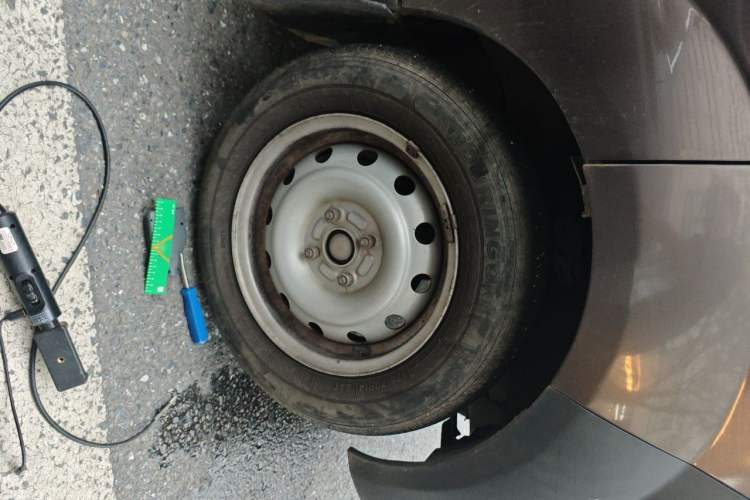 Used Jinbei Hiace X30 2020 1.5L Super-Comfortable Version China VI Standard SWC15M Right Front Wheel Hub