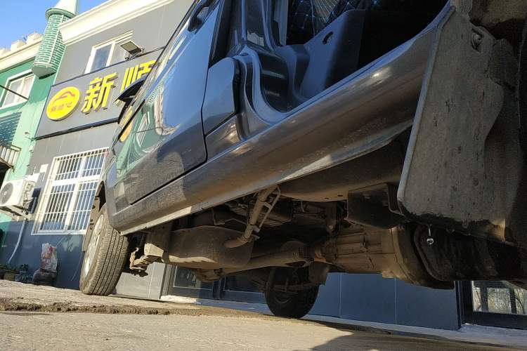 Used Jinbei Hiace X30 2020 1.5L Super-Comfortable Version China VI Standard SWC15M Right Side Sill
