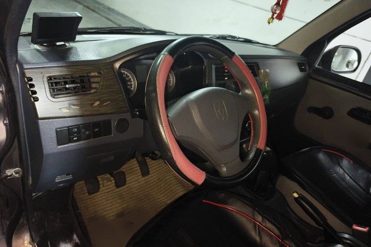 Used Jinbei Hiace X30 2020 1.5L Super-Comfortable Version China VI Standard SWC15M Steering Wheel