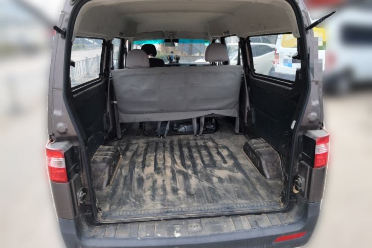 Used Jinbei Hiace X30 2020 1.5L Super-Comfortable Version China VI Standard SWC15M Trunk