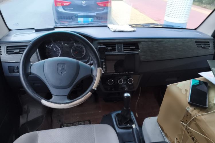 Used Jinbei Hiace X30 2020 1.5L Super-Comfortable Version China VI Standard SWC15M Center Console