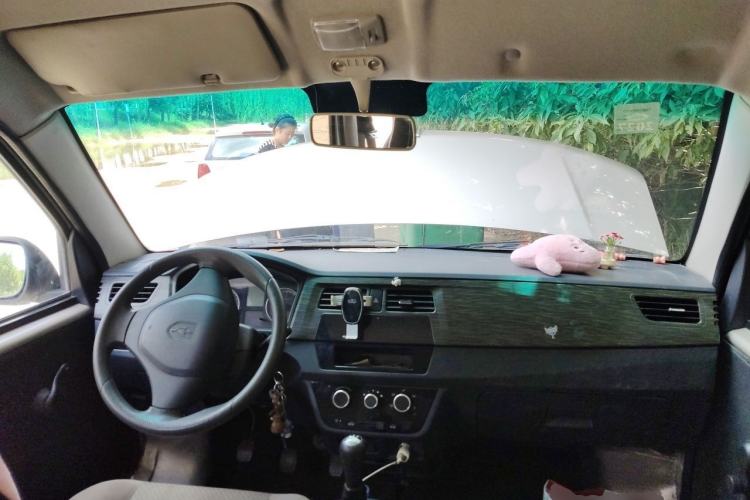 Used Jinbei Hiace X30 2020 1.5L Van Super-Enjoyment Model China VI Standard SWC15M Center Console