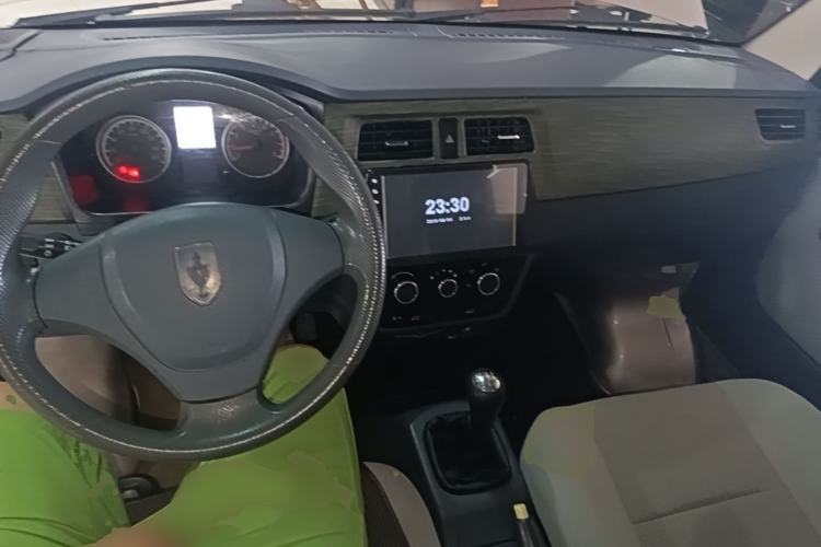Used Jinbei Hiace X30 2020 1.5L Super-Comfortable Version China VI Standard SWC15M Center Console