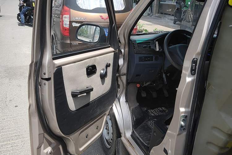 Used Jinbei Hiace X30 2020 1.5L Van Super-Enjoyment Model China VI Standard SWC15M Driver Seat