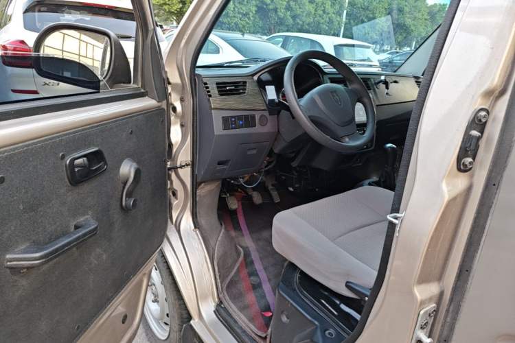 Used Jinbei Hiace X30 2020 1.5L Van Super-Enjoyment Model China VI Standard SWC15M Driver Seat