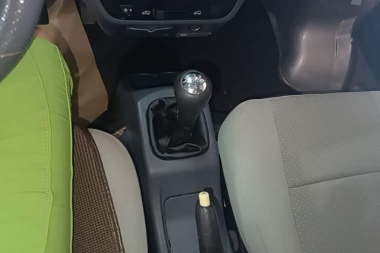 Used Jinbei Hiace X30 2020 1.5L Super-Comfortable Version China VI Standard SWC15M Gear Lever
