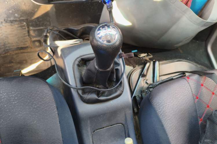 Used Jinbei Hiace X30 2020 1.5L Super-Comfortable Version China VI Standard SWC15M Gear Lever