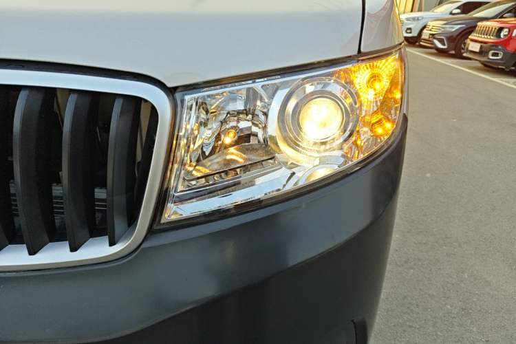 Used Jinbei Hiace X30 2020 1.5L Van Super-Enjoyment Model China VI Standard SWC15M Left Front Headlight
