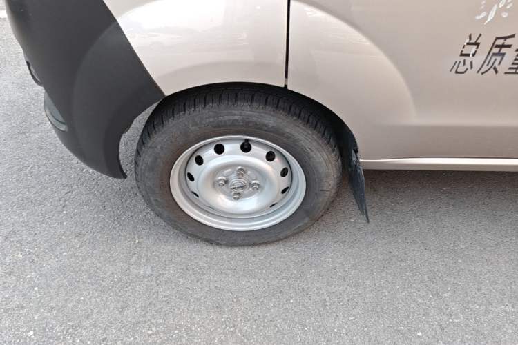 Used Jinbei Hiace X30 2020 1.5L Van Super-Enjoyment Model China VI Standard SWC15M Left Front Wheel Hub