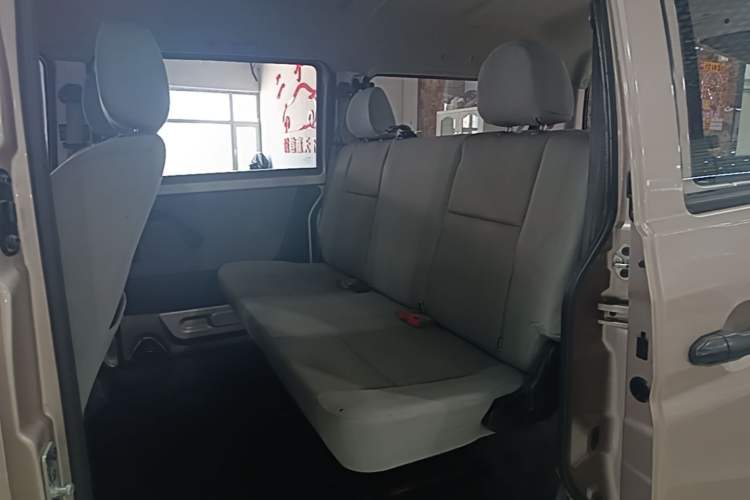 Used Jinbei Hiace X30 2020 1.5L Super-Comfortable Version China VI Standard SWC15M Left Rear Seat