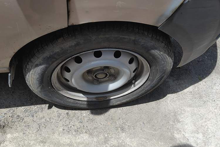 Used Jinbei Hiace X30 2020 1.5L Van Super-Enjoyment Model China VI Standard SWC15M Right Front Wheel Hub