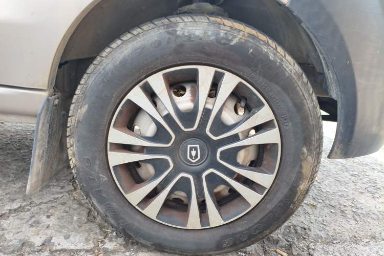 Used Jinbei Hiace X30 2020 1.5L Super-Comfortable Version China VI Standard SWC15M Right Front Wheel Hub