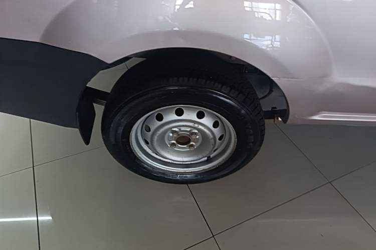 Used Jinbei Hiace X30 2020 1.5L Super-Comfortable Version China VI Standard SWC15M Right Rear Wheel Hub