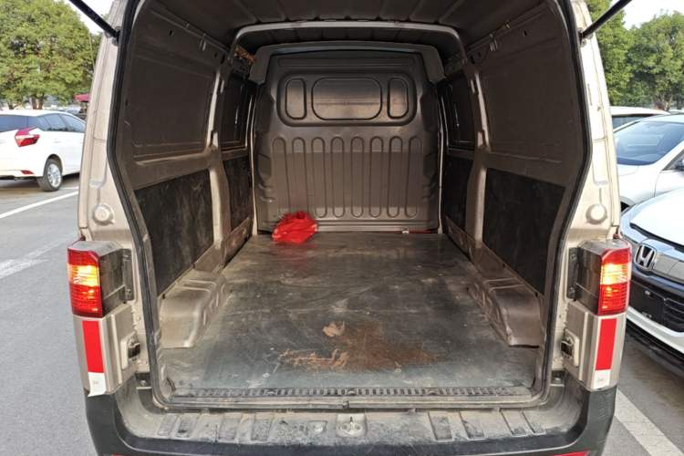 Used Jinbei Hiace X30 2020 1.5L Van Super-Enjoyment Model China VI Standard SWC15M Trunk