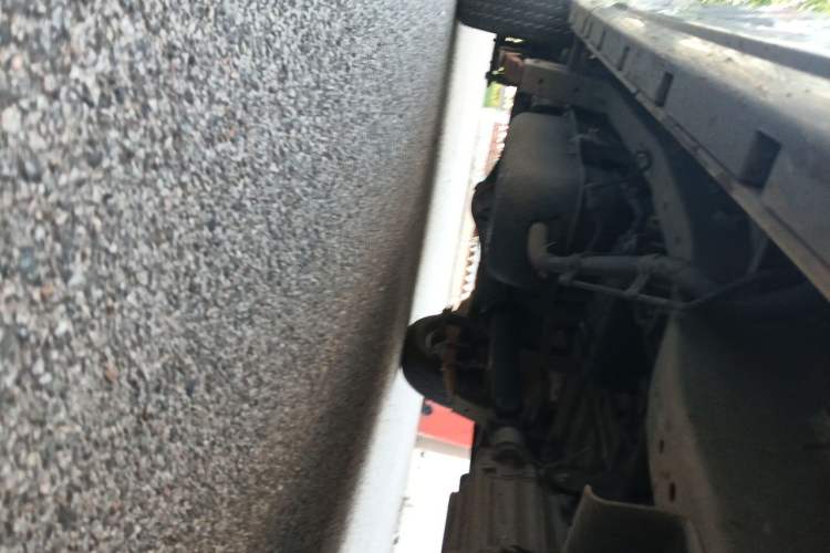 Used Jinbei Hiace X30 2020 1.5L Van Super-Enjoyment Model China VI Standard SWC15M Chassis Front Right